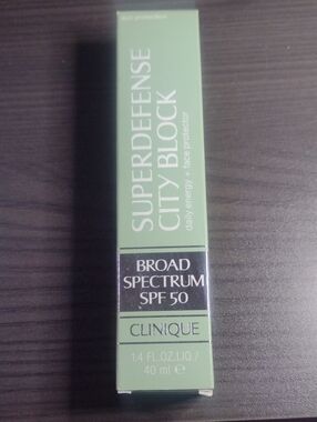 Clinique Superdefense City Block SPF 50 - Light Green Packaging